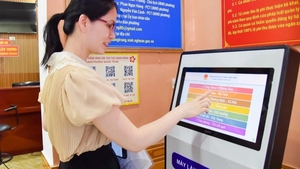 Tiếp tục thực hiện phân cấp, cắt giảm, đơn giản hóa thủ tục hành chính, điều kiện kinh doanh