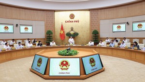 Điều chỉnh hợp lý giá các mặt hàng, dịch vụ do Nhà nước quản lý: điện, khám chữa bệnh, giáo dục