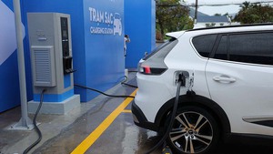 Ô tô điện được áp dụng lệ phí trước bạ lần đầu 0% đến hết năm 2030
