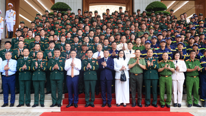 Tuyên dương lực lượng hỗ trợ Venezuela khắc phục hậu quả động đất 