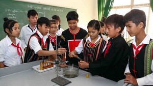 Chính sách ưu tiên tuyển sinh cho trẻ em dân tộc thiểu số rất ít người