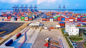 Đẩy mạnh xuất khẩu và kiểm soát nhập siêu