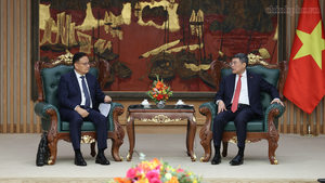 Thủ tướng Lê Minh Hưng tiếp Phó Thủ tướng, Bộ trưởng Bộ Tài chính Lào