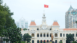 TP. Hồ Chí Minh: Nhiều tuyến đường rực rỡ cờ hoa trước thềm Quốc khánh 2/9