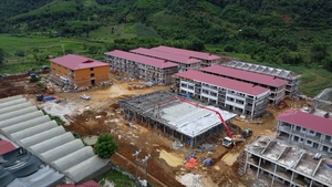 Nghệ An đẩy nhanh tiến độ xây dựng trường liên cấp trước mùa mưa lũ