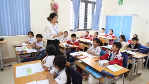 Cơ cấu, số lượng và chế độ đối với lãnh đạo trường học khi sáp nhập