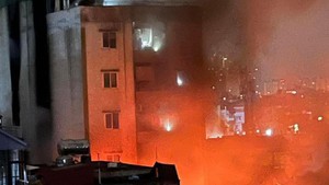 Khẩn trương điều tra nguyên nhân vụ cháy tại Tây Hồ, Hà Nội