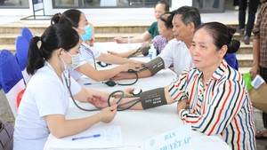 Triển khai khám sức khỏe miễn phí cho người dân 