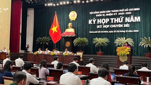 Khai mạc kỳ họp thứ 5 HĐND TPHCM khóa XI