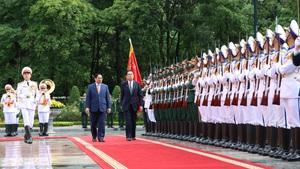 Prime Minister Pham Minh Chinh hosts welcome ceremony for Japanese counterpart