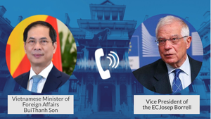 FM holds phone talks with EC, Hungarian officials