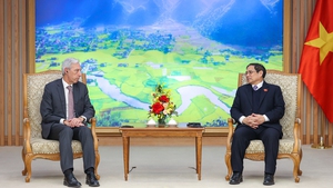 Prime Minister asks for raising Viet Nam-Portugal trade to US$1 bln