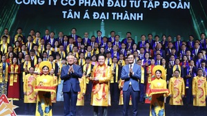 200 enterprises honored with Viet Nam Gold Star Award