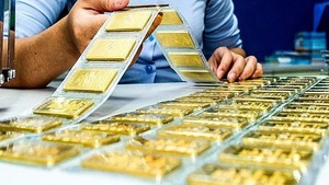 Prime Minister demands central bank fix gold price hikes