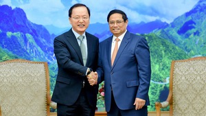 Prime Minister hosts reception for Samsung chief financial officer