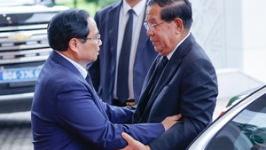 Prime Minister meets President of Cambodia Senate Hun Sen