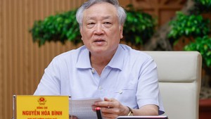 Nguyen Hoa Binh leads working group on administrative procedure reform