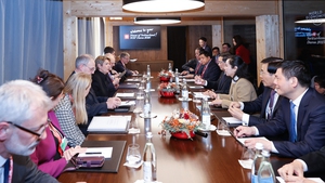 Prime Minister Pham Minh Chinh meets Swiss President in Davos