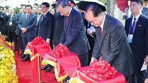 President Ho Chi Minh statue in inaugurated in DPRK