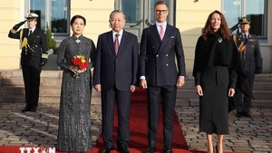 Finish President hosts official welcome ceremony for Party chief To Lam