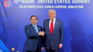 Prime Minister Pham Minh Chinh meets President Donald Trump in Malaysia