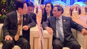 Gov’t chief receives foreign leaders on sidelines of ASEAN Summit