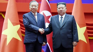General Secretary To Lam holds talks with DPRK leader Kim Jong Un in Pyongyang
