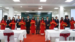 Japan-funded analysis Research and Education Center opens in Ha Noi 