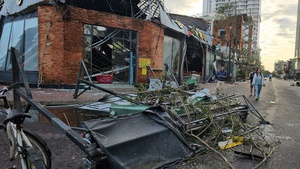 Kalmaegi typhoon claims five lives in central Viet Nam