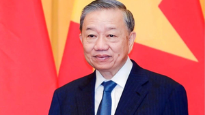 Vietnamese Party chief&#39;s article highlights mettle, wisdom, and achievements of Laos after 50 years of founding