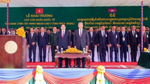 Viet Nam, Cambodia inaugurate Tan Nam-Meun Chey international border gate