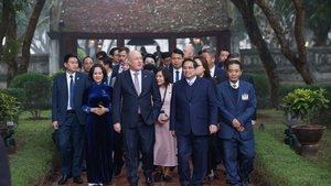 Vietnamese, New Zealand Prime Minister visit Temple of Literature