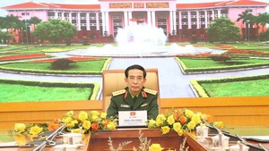 Vietnamese, U.S. defense ministers hold phone conversation