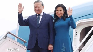 General Secretary begins official visit to Singapore