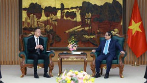 Hungary ready to help Viet Nam train 1,000 experts for operation of nuclear power plants