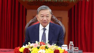 EC President congratulates Viet Nam on 50th anniversary of national reunification