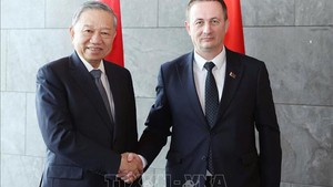 Belarusian Prime Minister Aleksandr Turchin hails Viet Nam’s growing role and position