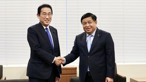 Deputy Prime Minister meets former Japanese Prime Minister in Tokyo