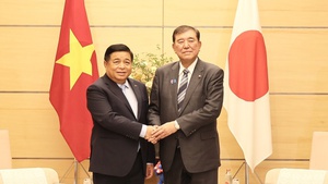 Deputy Prime Minister pays courtesy visit to Japanese Prime Minister