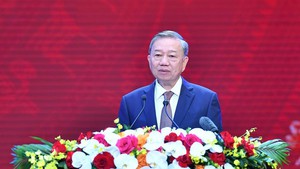Party leader stresses major orientations for legislation formulation and enforcement