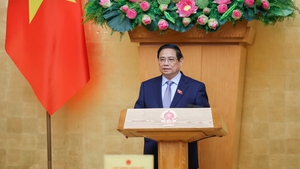 Vietnamese economy sustains positive growth momentum: Prime Minister
