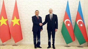 Viet Nam, Azerbaijan lift up bilateral ties to strategic partnership