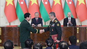 Viet Nam, Azerbaijan sign seven cooperation documents