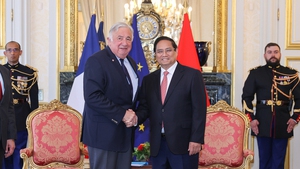 Prime Minister Pham Minh Chinh meets with French Senate President G&#233;rard Larcher
