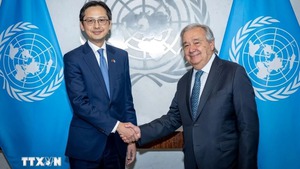Ambassador Do Hung Viet presents Credentials to UN Secretary-General