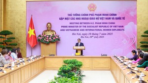 Prime Minister Pham Minh Chinh appreciates role and contributions of female diplomats