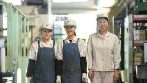 Vietnamese guest workers remit home US$5 billion annually