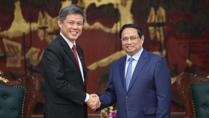 Prime Minister Pham Minh Chinh hosts reception for Singaporean Defense Minister