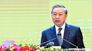General Secretary To Lam honors fallen heroes, revolution contributors