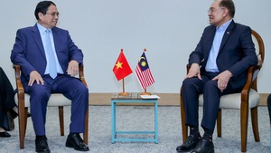 Prime Minister meets Malaysian counterpart at BRICS Summit sidelines